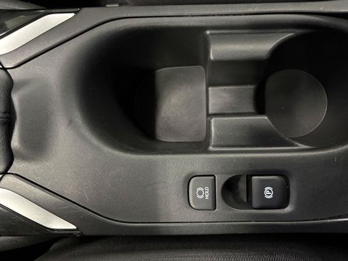 Used 2025 Toyota Corolla LE FWD image 30