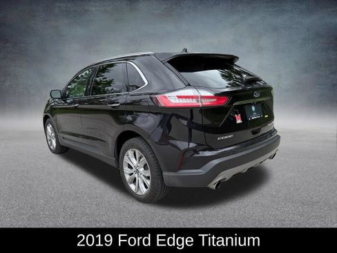 Used 2019 Ford Edge Titanium AWD/4WD image 3