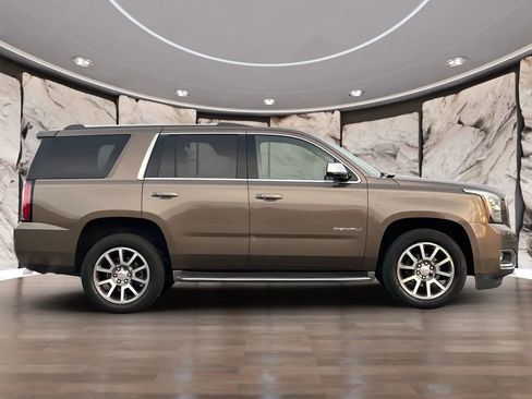 Used 2016 GMC Yukon Denali image 4