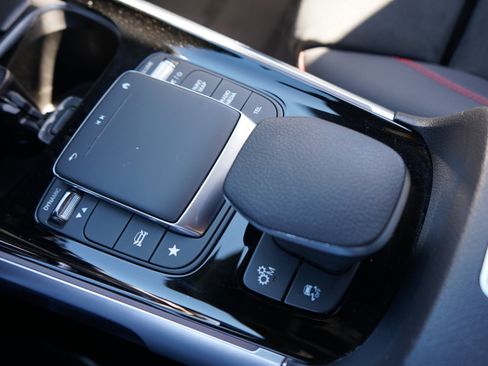 Used 2023 Mercedes-Benz GLB 35 AMG 4MATIC w/ Premium Package image 27