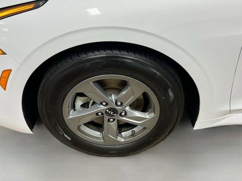 Used 2023 Kia K5 LXS image 28