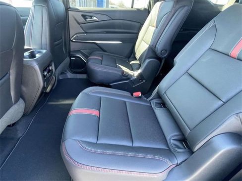 New 2026 Chevrolet Traverse RS image 10