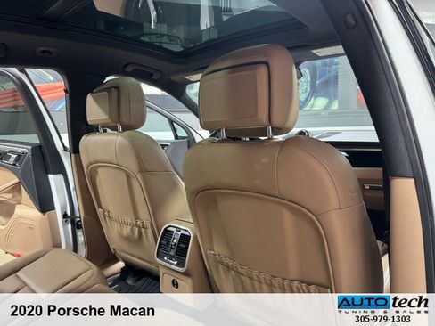 Used 2020 Porsche Macan AWD/4WD image 17
