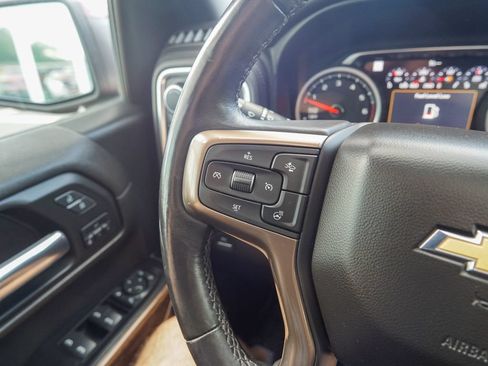 Used 2019 Chevrolet Silverado 1500 High Country w/ Technology Package AWD/4WD image 27