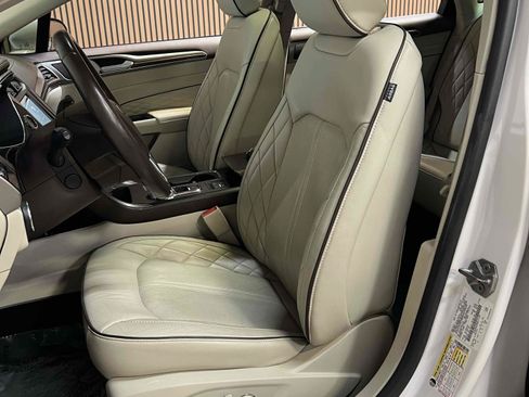 Used 2017 Ford Fusion Energi Platinum FWD image 31