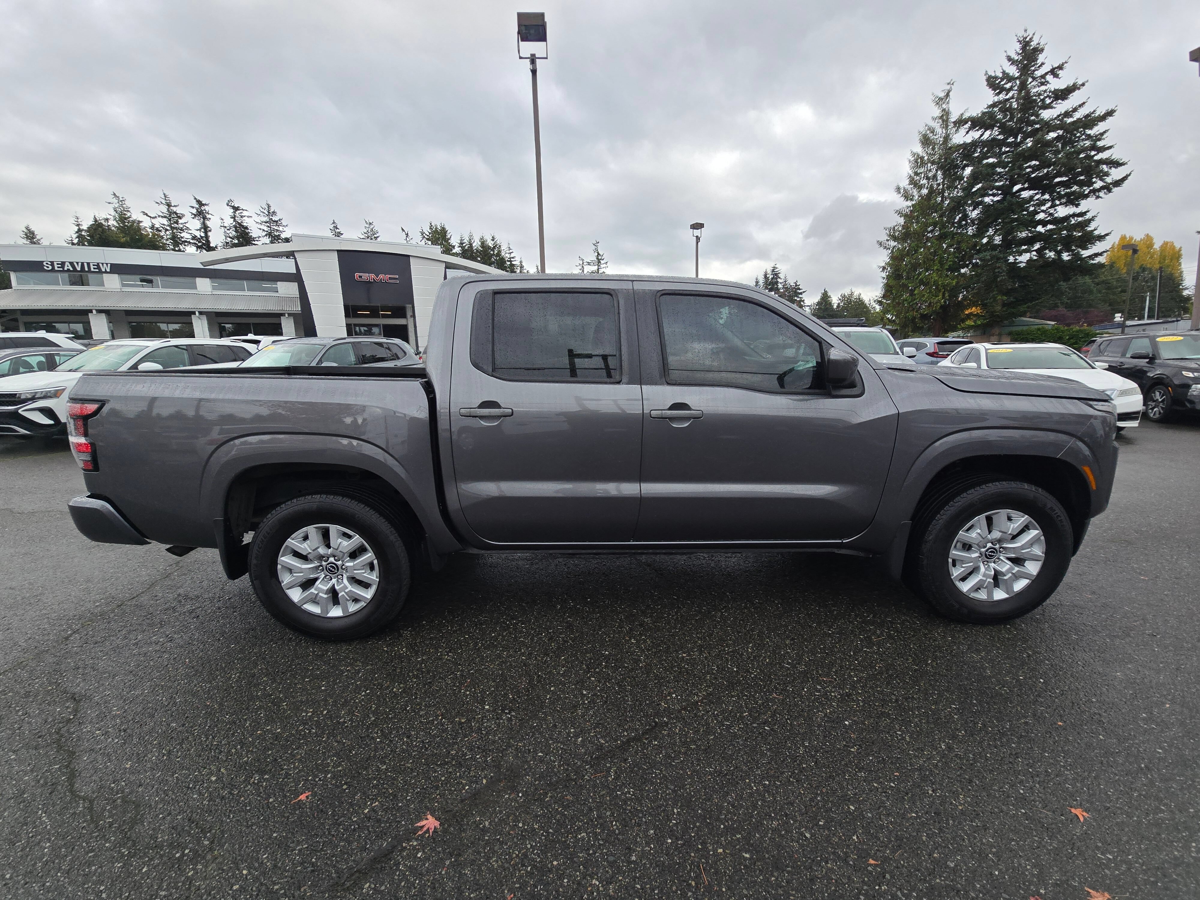 Used 2022 Nissan Frontier SV AWD/4WD image 8