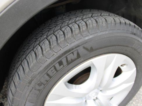 Used 2015 Toyota RAV4 LE FWD image 31