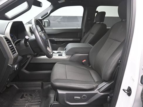 Used 2019 Ford Expedition Max XLT RWD image 18