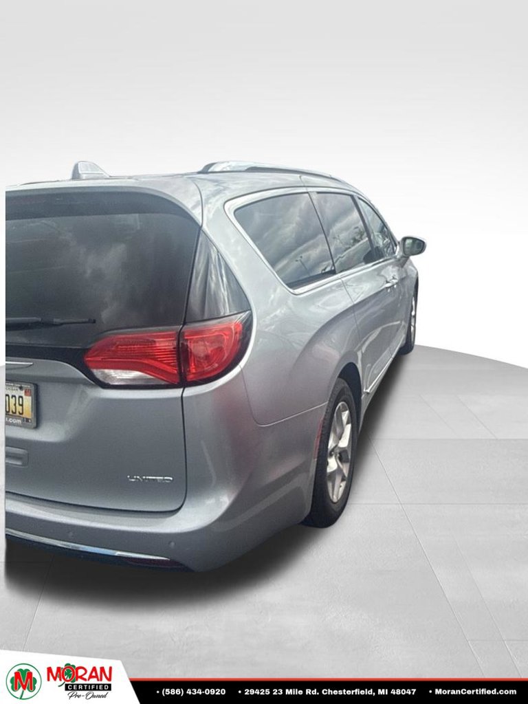 Used 2020 Chrysler Pacifica Limited FWD image 9
