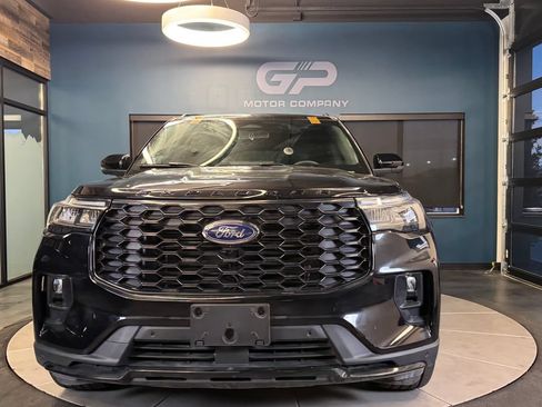 Used 2025 Ford Explorer ST-Line w/ Premium Package AWD/4WD image 8