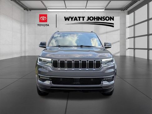 Used 2024 Jeep Wagoneer L 4WD image 2