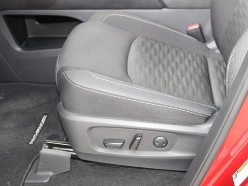 Used 2022 Nissan Pathfinder SV w/ Cargo Package image 15