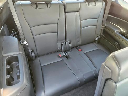 Certified 2022 Honda Pilot Touring image 20