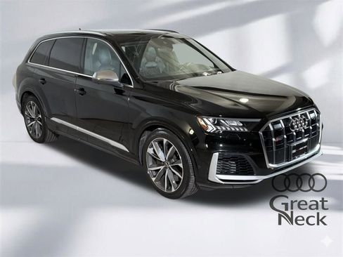 Used 2022 Audi SQ7 Premium Plus w/ SQ7 Executive Package image 10