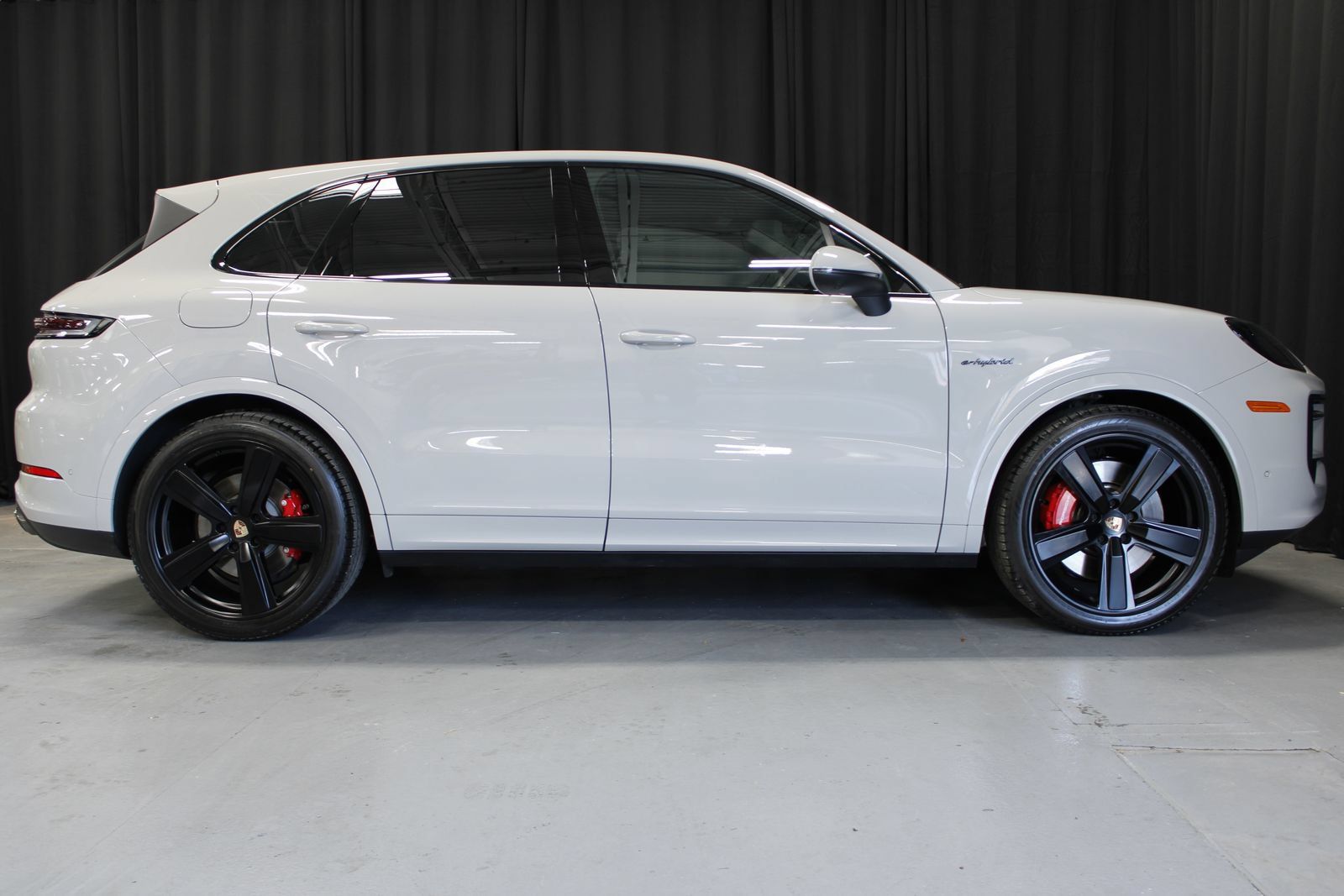 Certified 2026 Porsche Cayenne S AWD/4WD image 12