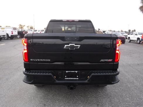 Used 2022 Chevrolet Silverado 1500 ZR2 w/ Technology Package image 7