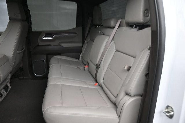 Used 2023 GMC Sierra 1500 SLT w/ X31 Off-Road Package AWD/4WD image 23