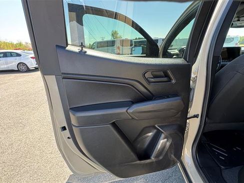 Used 2024 Chevrolet Colorado W/T image 39