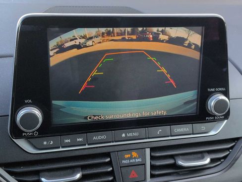 Used 2025 Nissan Altima 2.5 SV FWD image 26