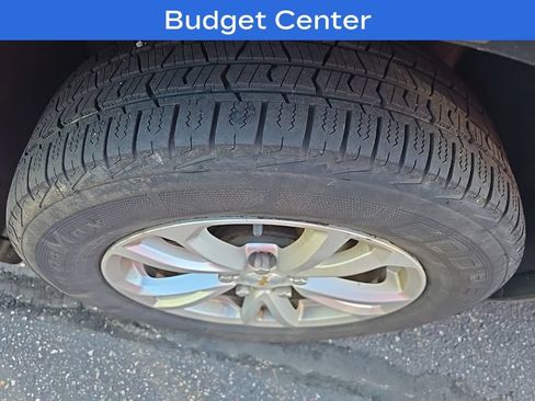 Used 2017 Chevrolet Equinox LT AWD/4WD image 32