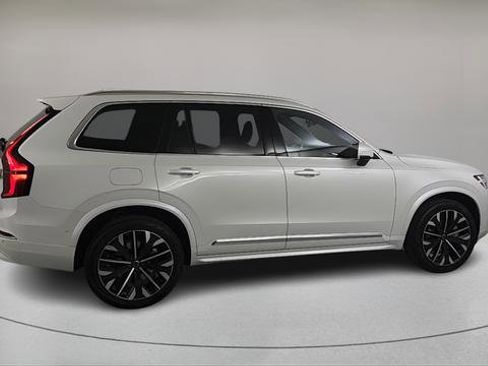 Used 2025 Volvo XC90 B6 Plus w/ Protection Package Premier AWD/4WD image 3