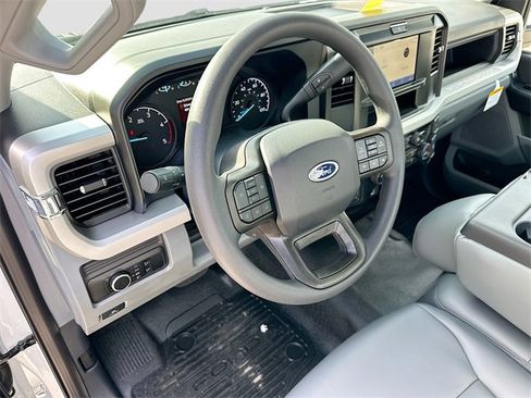New 2025 Ford F550 4x4 Regular Cab Super Duty image 6