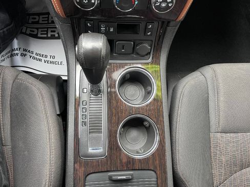 Used 2016 Chevrolet Traverse LT image 25