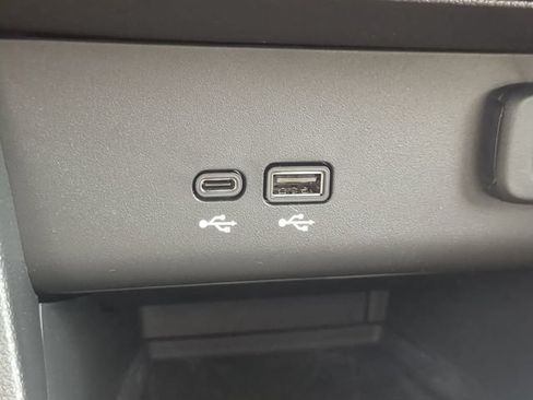 Used 2026 Buick Encore GX Avenir w/ Avenir Technology Package FWD image 21