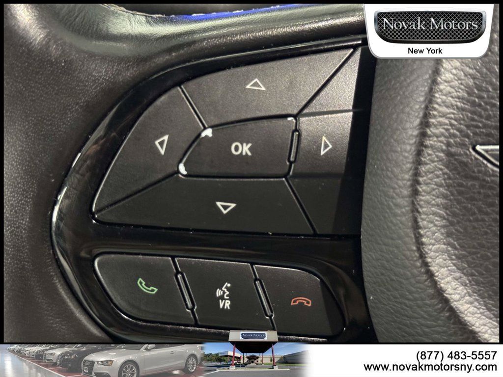 Used 2021 Chrysler Pacifica Touring-L w/ S Appearance Package AWD/4WD image 23