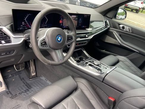 Used 2024 BMW X5 xDrive50e w/ M Sport Package AWD/4WD image 22