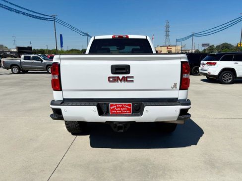 Used 2016 GMC Sierra 2500 Denali w/ Duramax Plus Package image 6