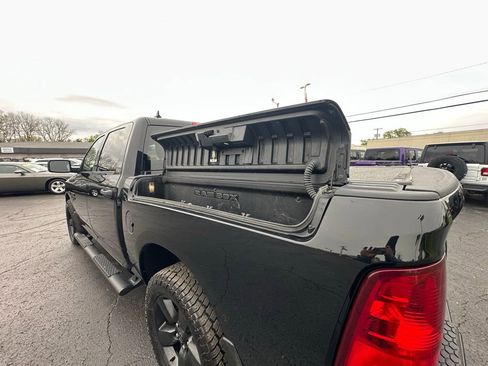 Used 2019 RAM 1500 Express w/ Wheel & Sound Group AWD/4WD image 11
