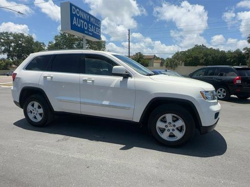 Used 2012 Jeep Grand Cherokee Laredo w/ Laredo E Group AWD/4WD image 10