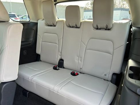 New 2026 Nissan Pathfinder SL image 7