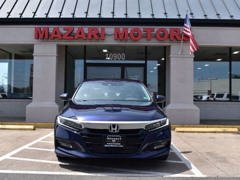 Used 2018 Honda Accord Touring image 7