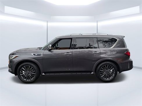 Used 2022 INFINITI QX80 Sensory w/ Cargo Package image 6