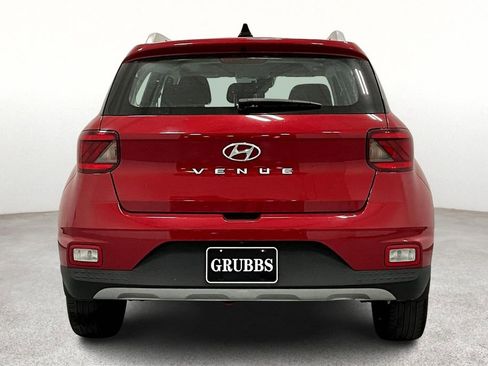 Used 2022 Hyundai Venue SEL w/ Cargo Package image 6