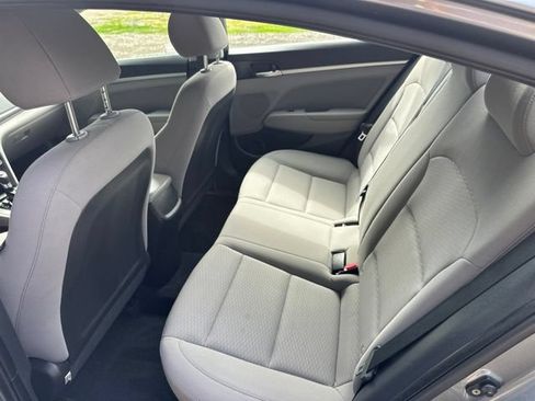 Used 2019 Hyundai Elantra SEL FWD image 15