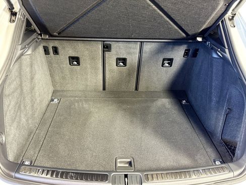 Used 2025 Porsche Macan image 21