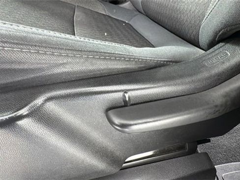 Used 2019 Chevrolet Silverado 1500 LT image 11