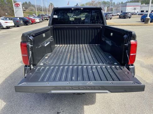 Used 2025 Toyota Tacoma SR5 image 7