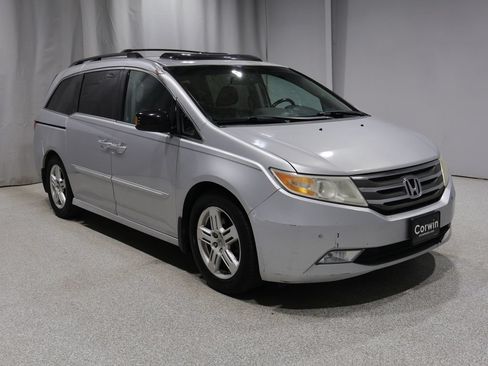 Used 2012 Honda Odyssey Touring image 1