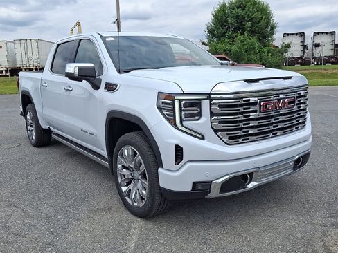 New 2026 GMC Sierra 1500 Denali w/ Denali Reserve Package AWD/4WD image 13