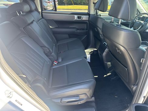 Used 2025 Hyundai Santa Fe SEL image 15