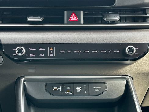 New 2026 Kia Carnival EX image 24