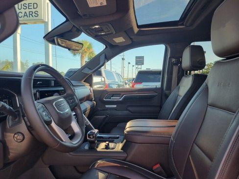 Used 2023 GMC Sierra 1500 Denali RWD image 8