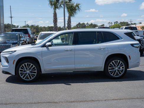 New 2026 Buick Enclave Avenir w/ Super Cruise Package FWD image 6