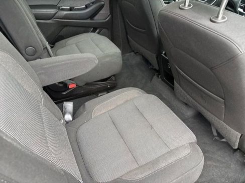 Used 2022 Chevrolet Traverse LT w/ LPO, Floor Liner Package image 38