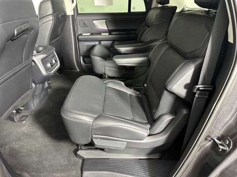 Used 2025 Ford Expedition Max Platinum w/ Driver's Package image 25