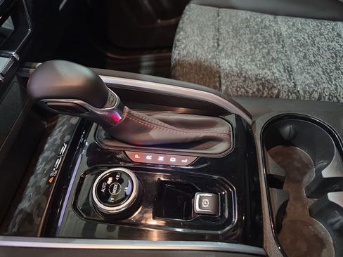 Used 2023 Chevrolet Colorado Z71 w/ Z71 Convenience Package 2 image 20